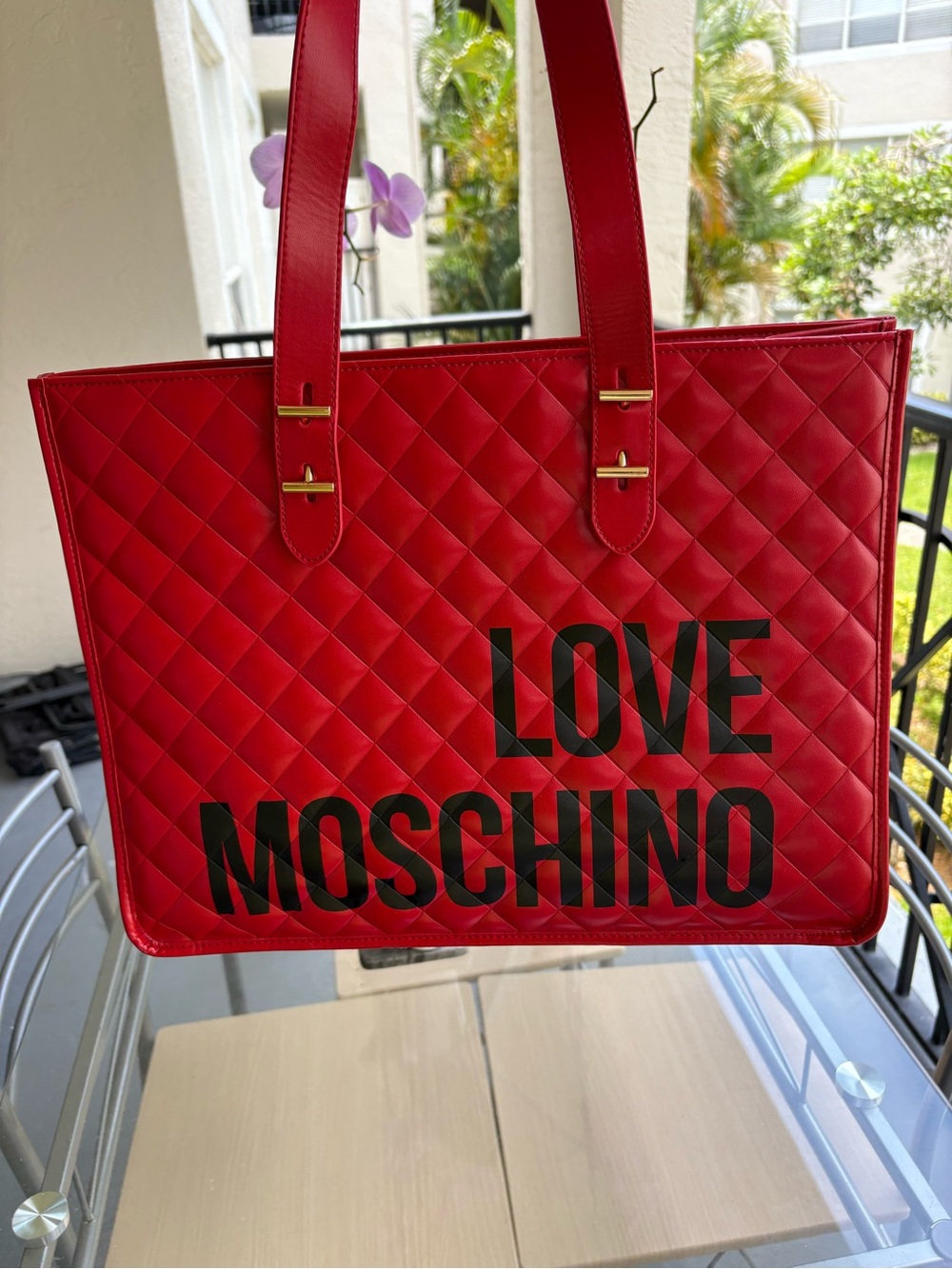 Love Moschino Red Quilted Tote with Black Logo - Picture 8 of 9